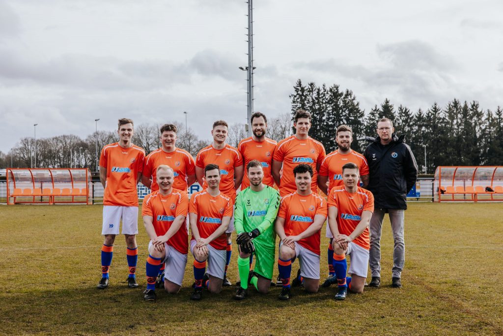3e Elftal CSVC krijgt nieuwe tenue 1